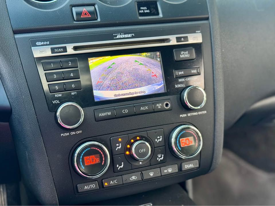 2011 Nissan Altima Image 9