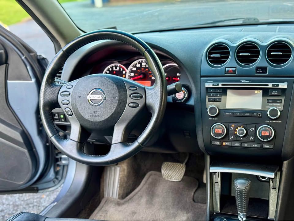 2011 Nissan Altima Image 10