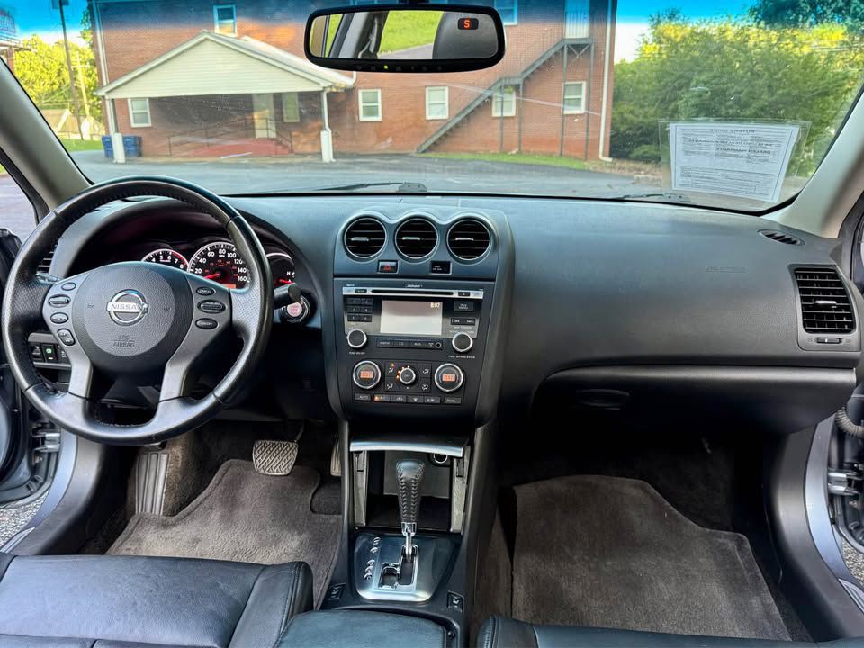 2011 Nissan Altima Image 11