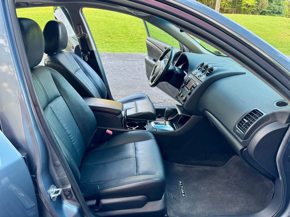 2011 Nissan Altima Image 15