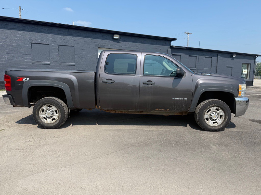 2010 Chevrolet Silverado 1500 Image 3