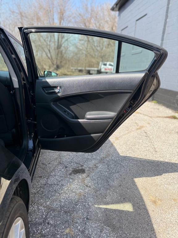 2014 Kia Forte Image 17