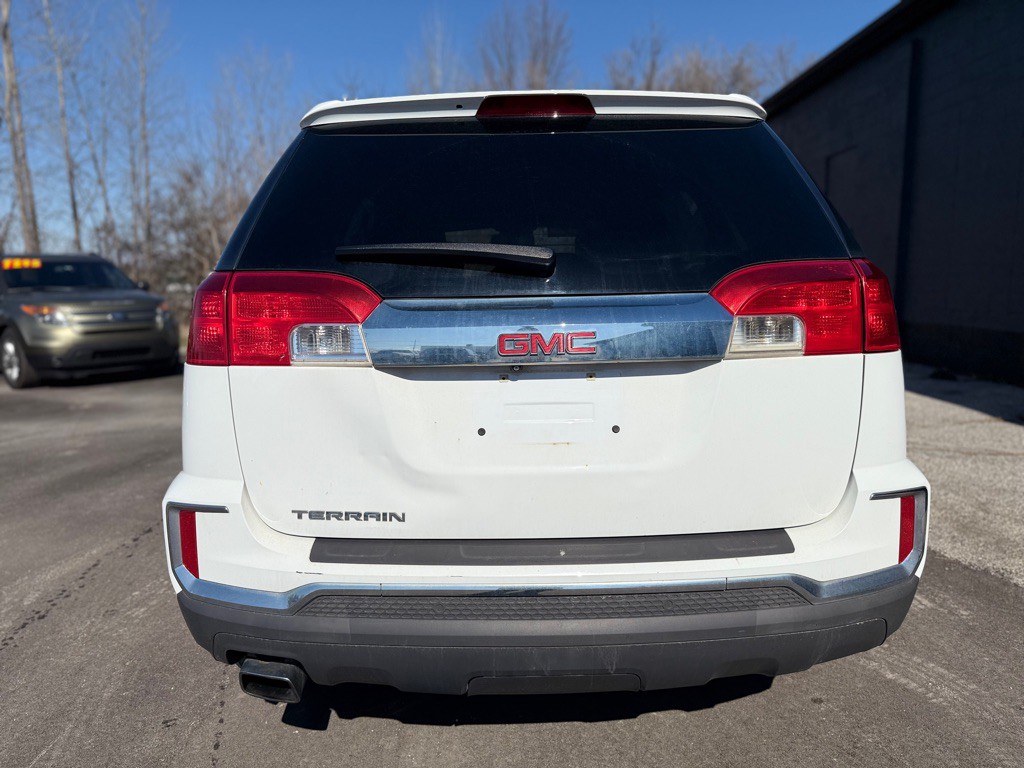 2016 GMC Terrain Image 4