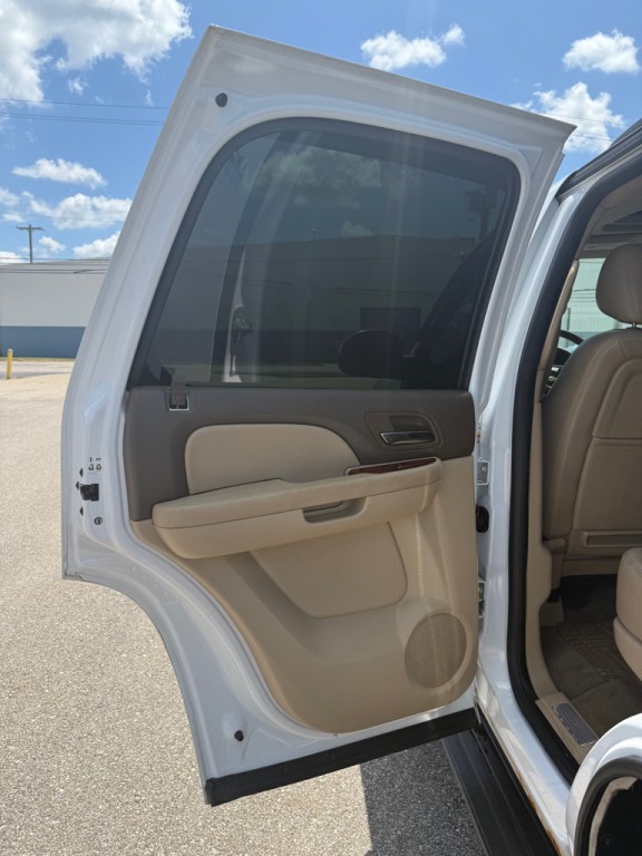 2012 Chevrolet Tahoe Image 18