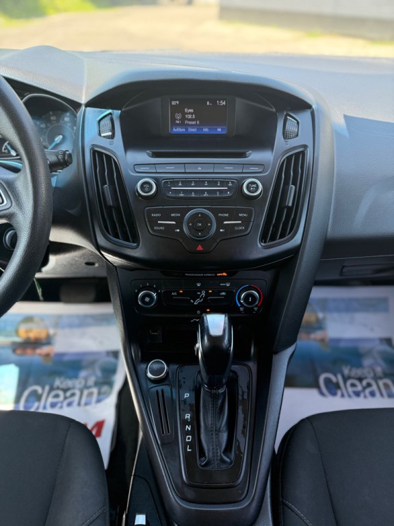 2016 Ford Focus Image 18