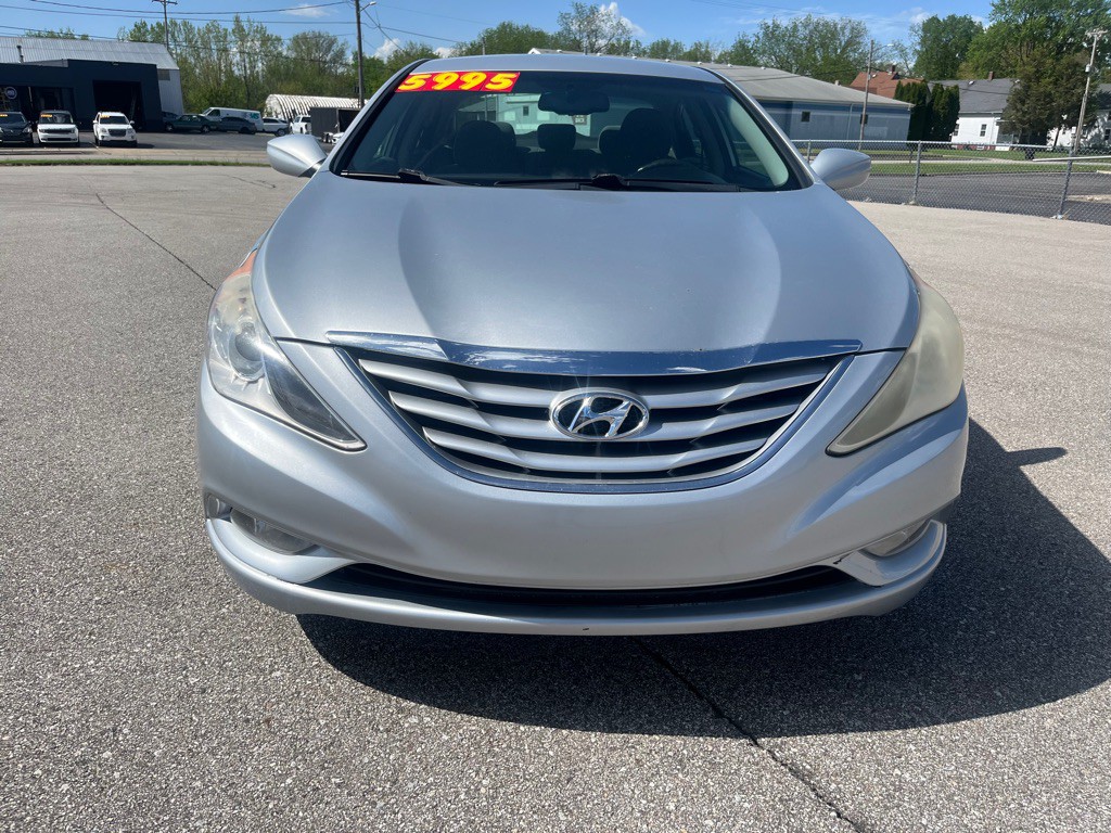 2013 Hyundai Sonata Image 3