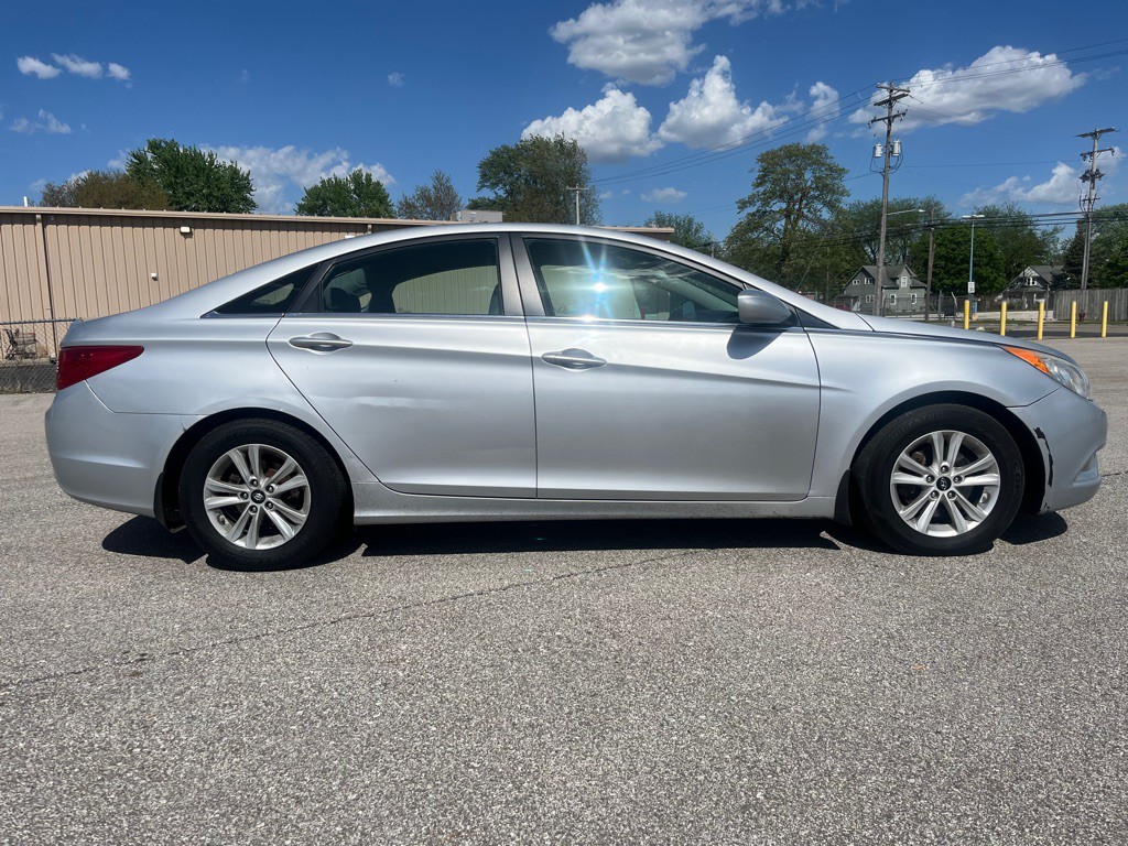 2013 Hyundai Sonata Image 4