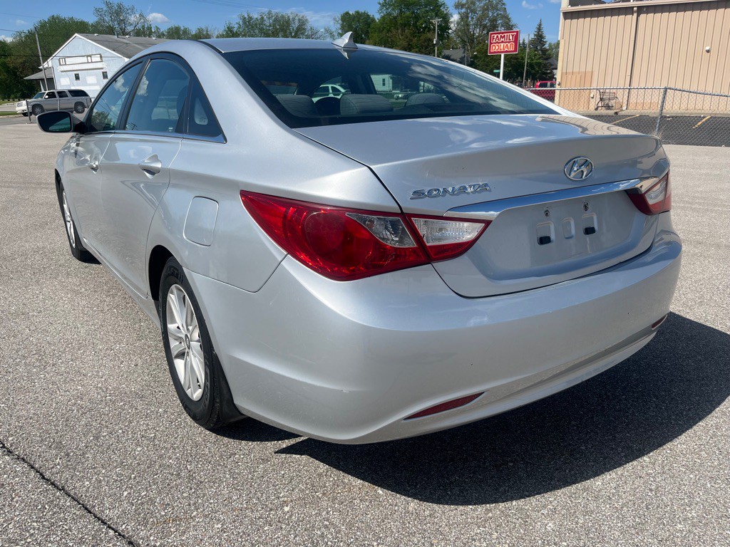 2013 Hyundai Sonata Image 8