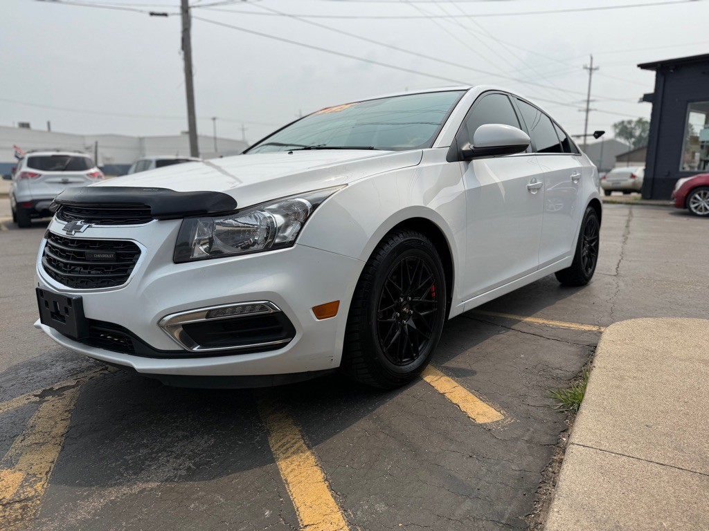 2015 Chevrolet Cruze Image 4