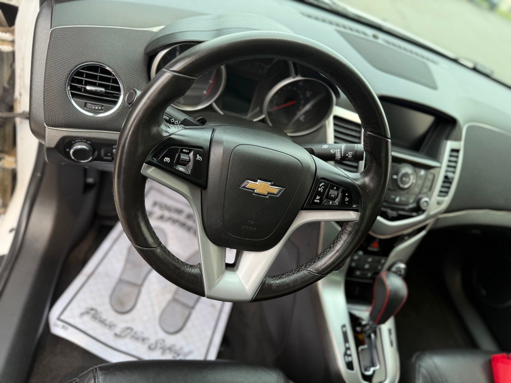 2015 Chevrolet Cruze Image 11