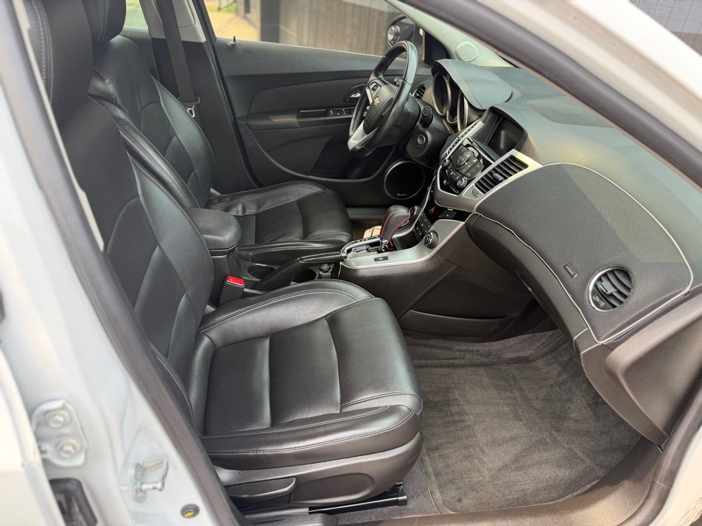 2015 Chevrolet Cruze Image 15