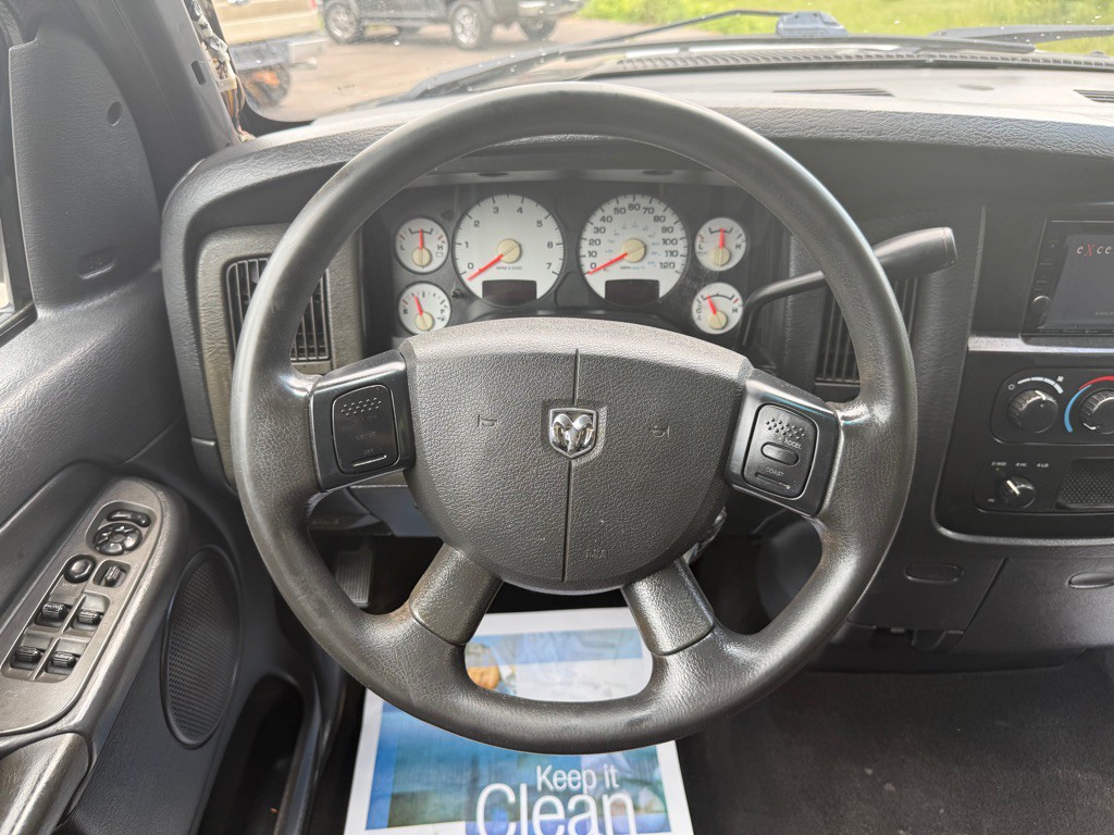 2004 Dodge Ram 1500 Image 19