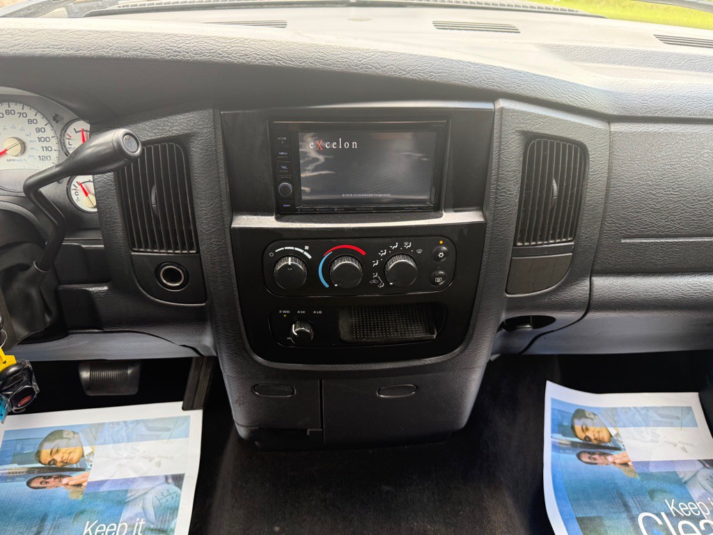 2004 Dodge Ram 1500 Image 20