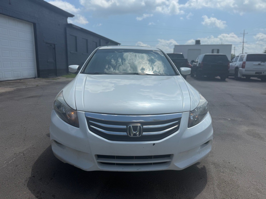2012 Honda Accord Image 2