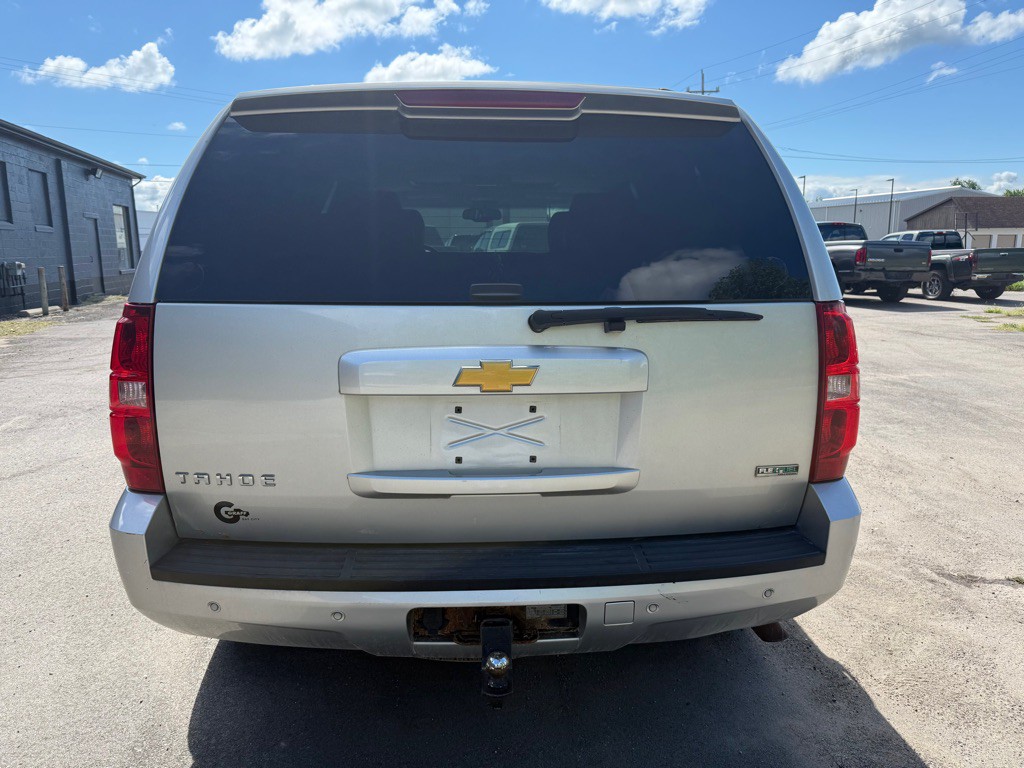 2011 Chevrolet Tahoe Image 4