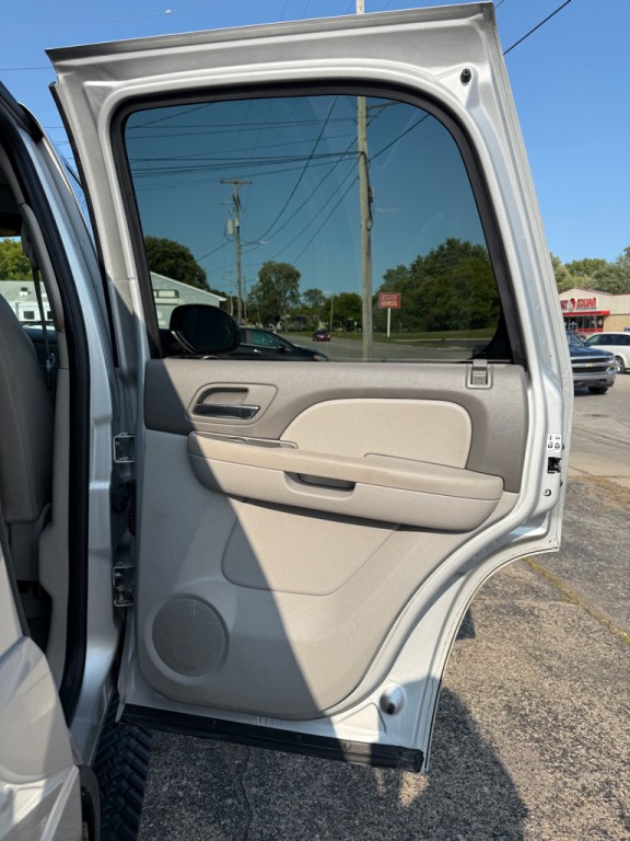 2011 Chevrolet Tahoe Image 17