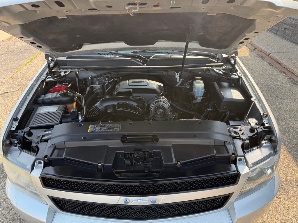 2011 Chevrolet Tahoe Image 25