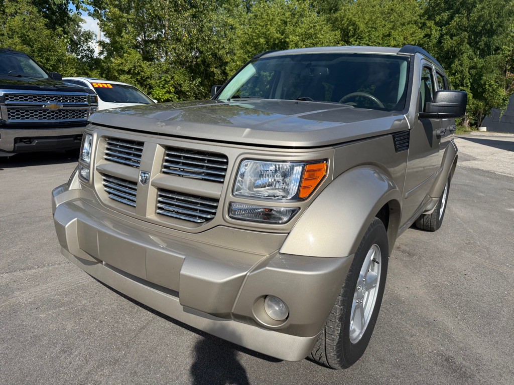 2010 Dodge Nitro Image 1