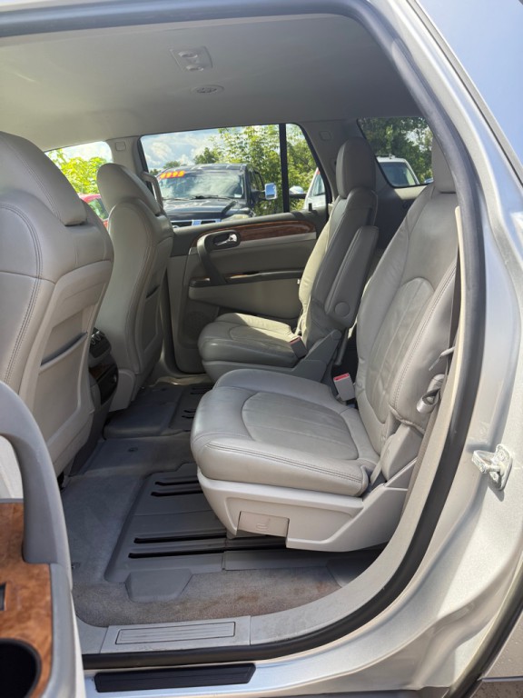 2012 Buick Enclave Image 11
