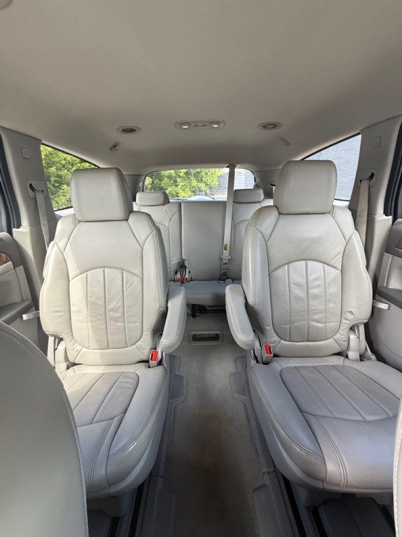 2012 Buick Enclave Image 18
