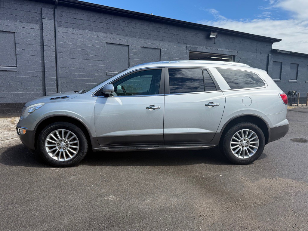 2012 Buick Enclave Image 2