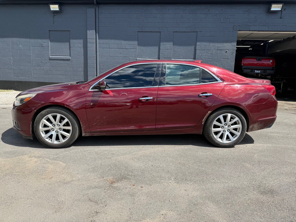 2015 Chevrolet Malibu Image 1