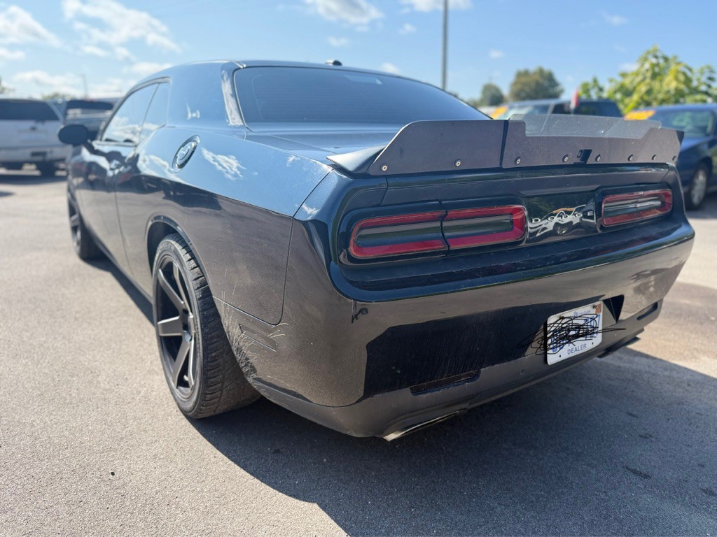 2019 Dodge Challenger Image 4