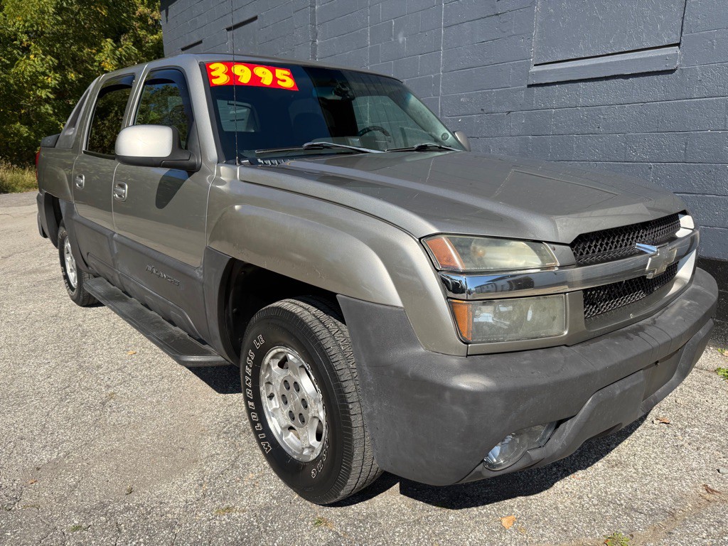 2003 Chevrolet Avalanche Image 1