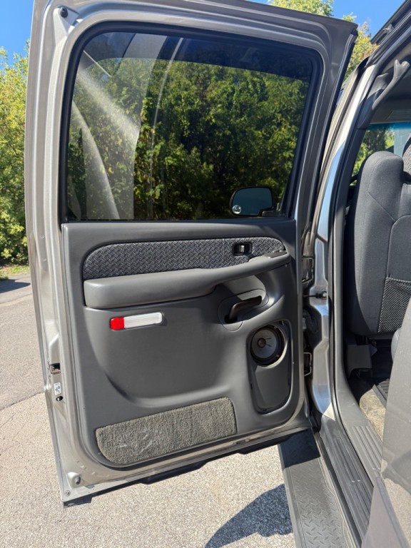 2003 Chevrolet Avalanche Image 7