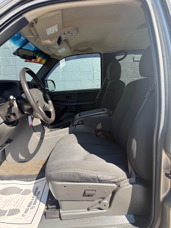 2003 Chevrolet Avalanche Image 11