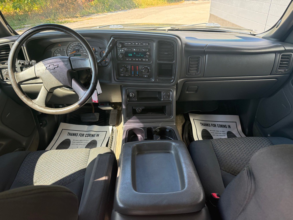 2003 Chevrolet Avalanche Image 13