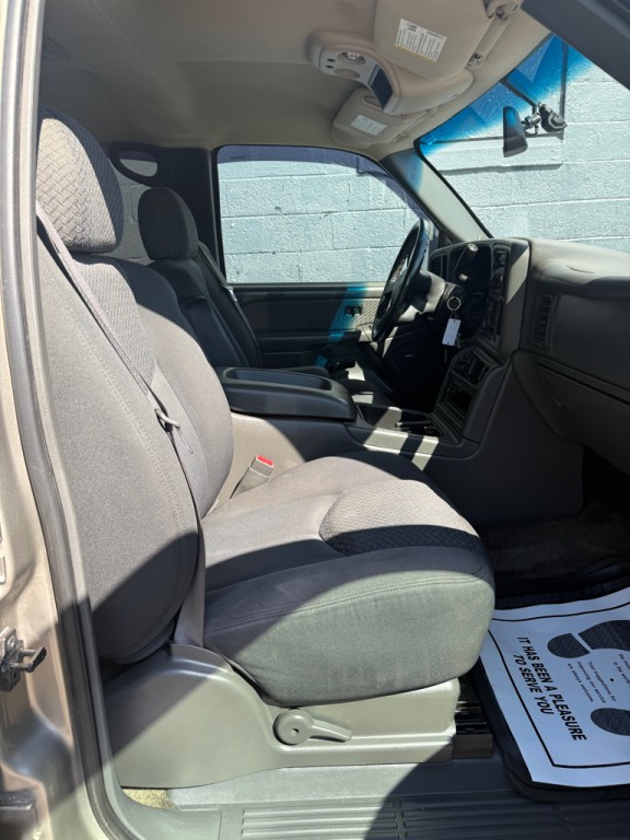 2003 Chevrolet Avalanche Image 15