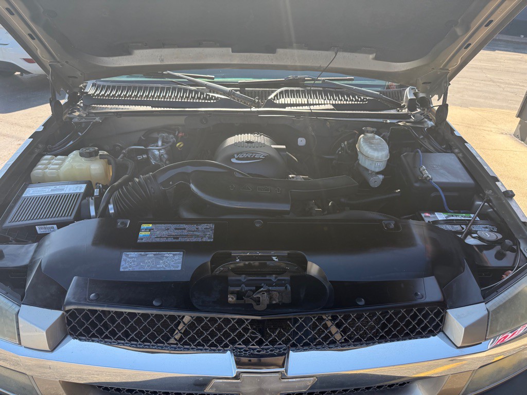 2003 Chevrolet Avalanche Image 19