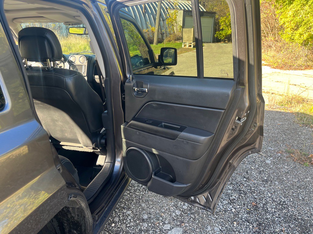 2017 Jeep Patriot Image 16