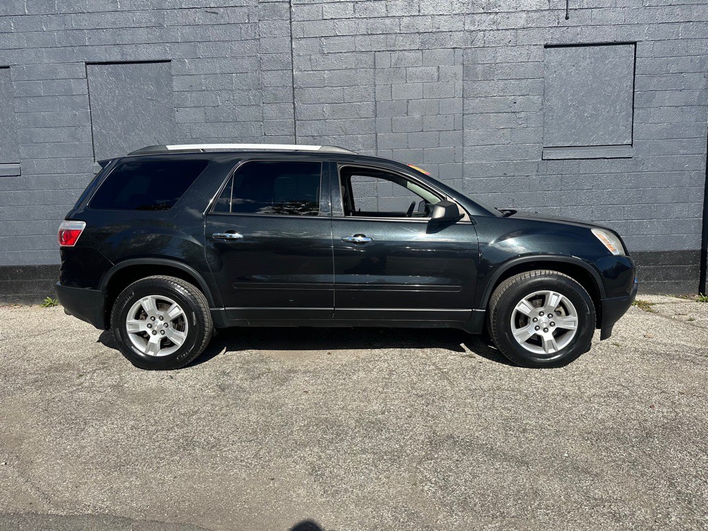 2011 GMC Acadia Image 3