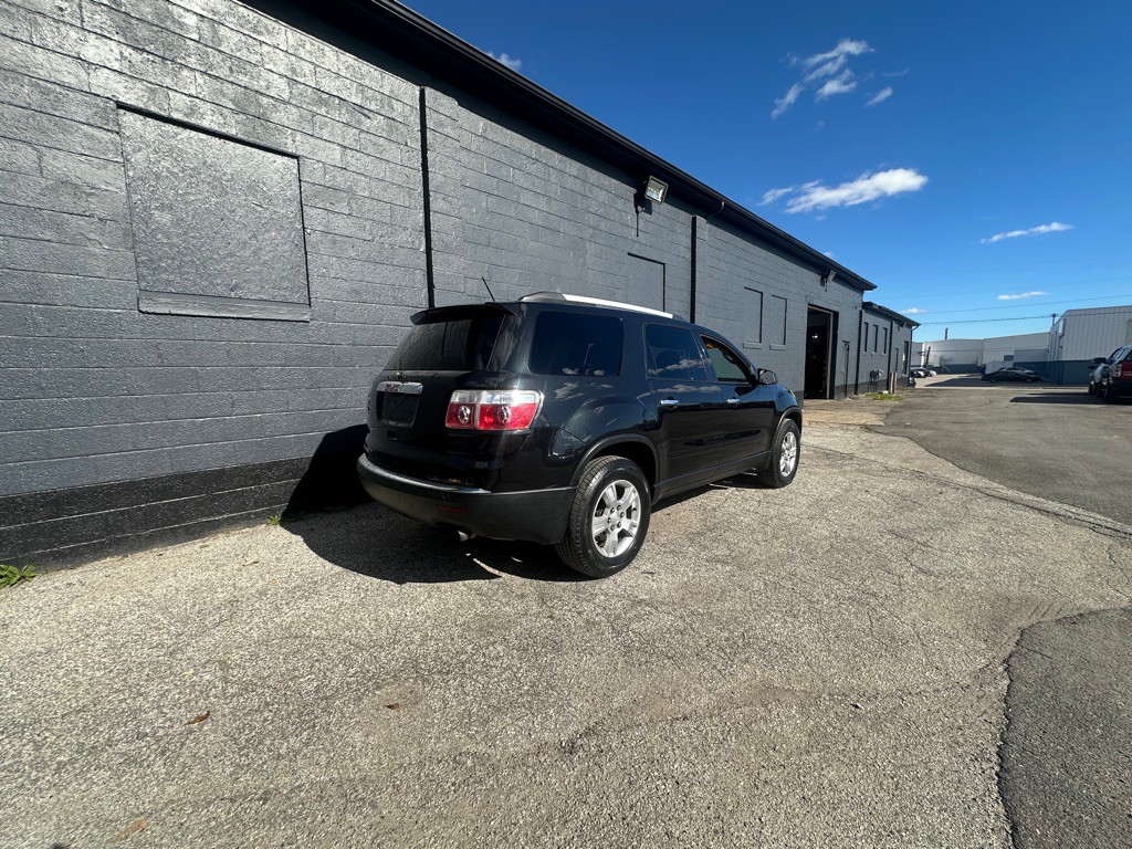 2011 GMC Acadia Image 4