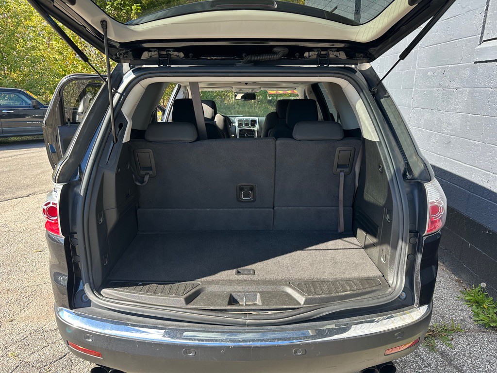 2011 GMC Acadia Image 13