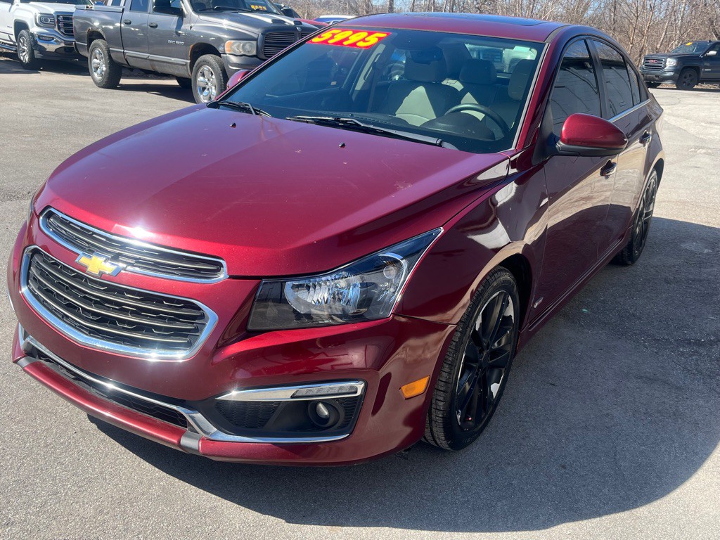 2016 Chevrolet Cruze Image 2