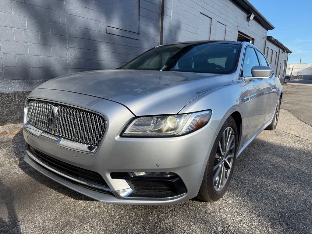 2019 Lincoln Continental Image 1