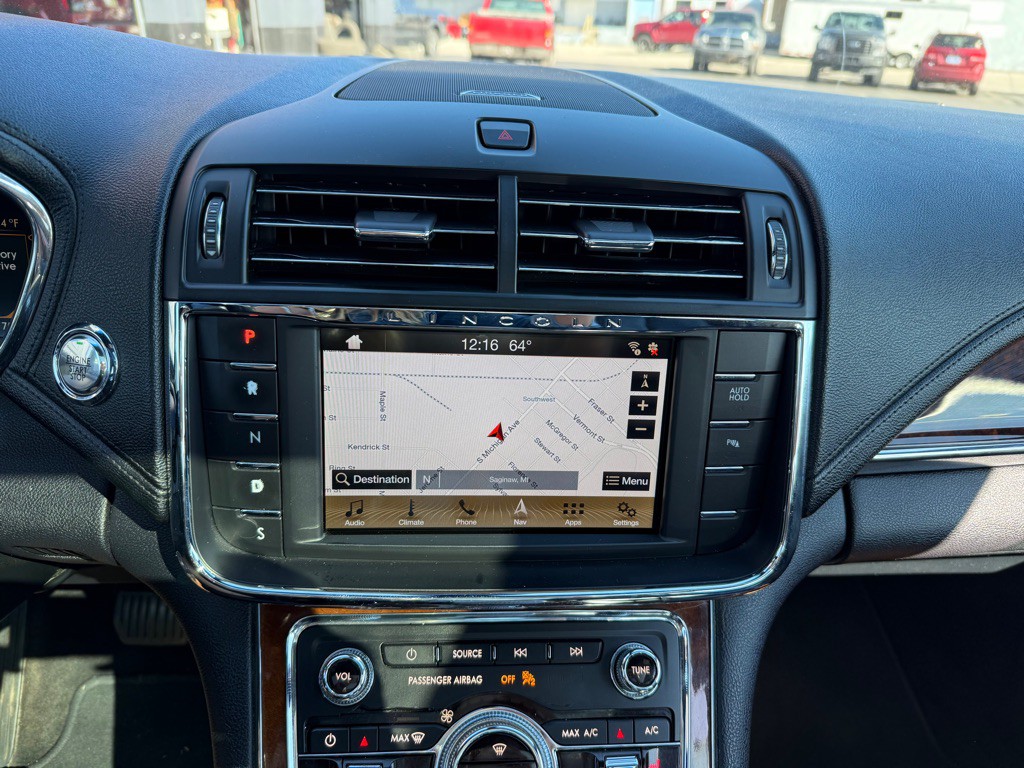 2019 Lincoln Continental Image 8