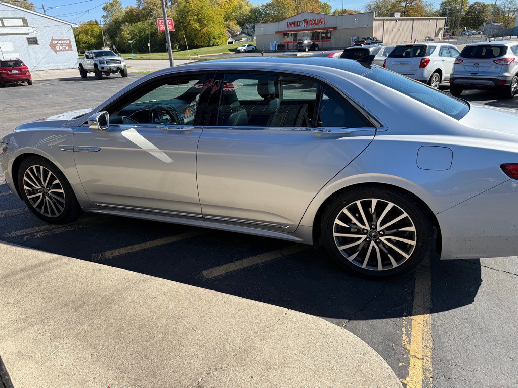 2019 Lincoln Continental Image 17