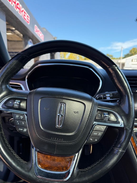 2019 Lincoln Continental Image 10