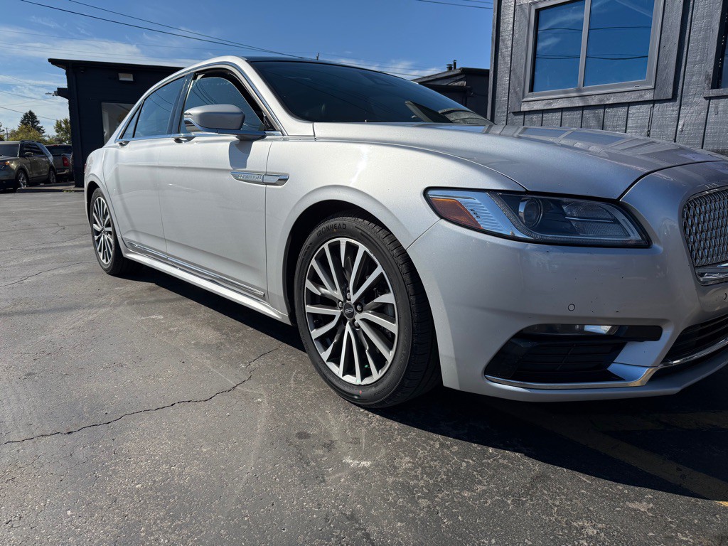 2019 Lincoln Continental Image 13