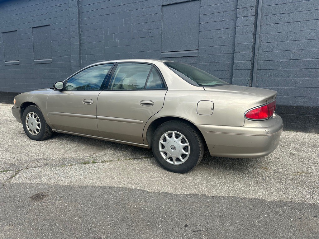 2003 Buick Century Image 3