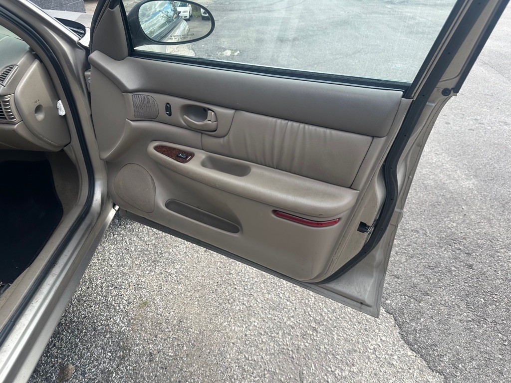 2003 Buick Century Image 9