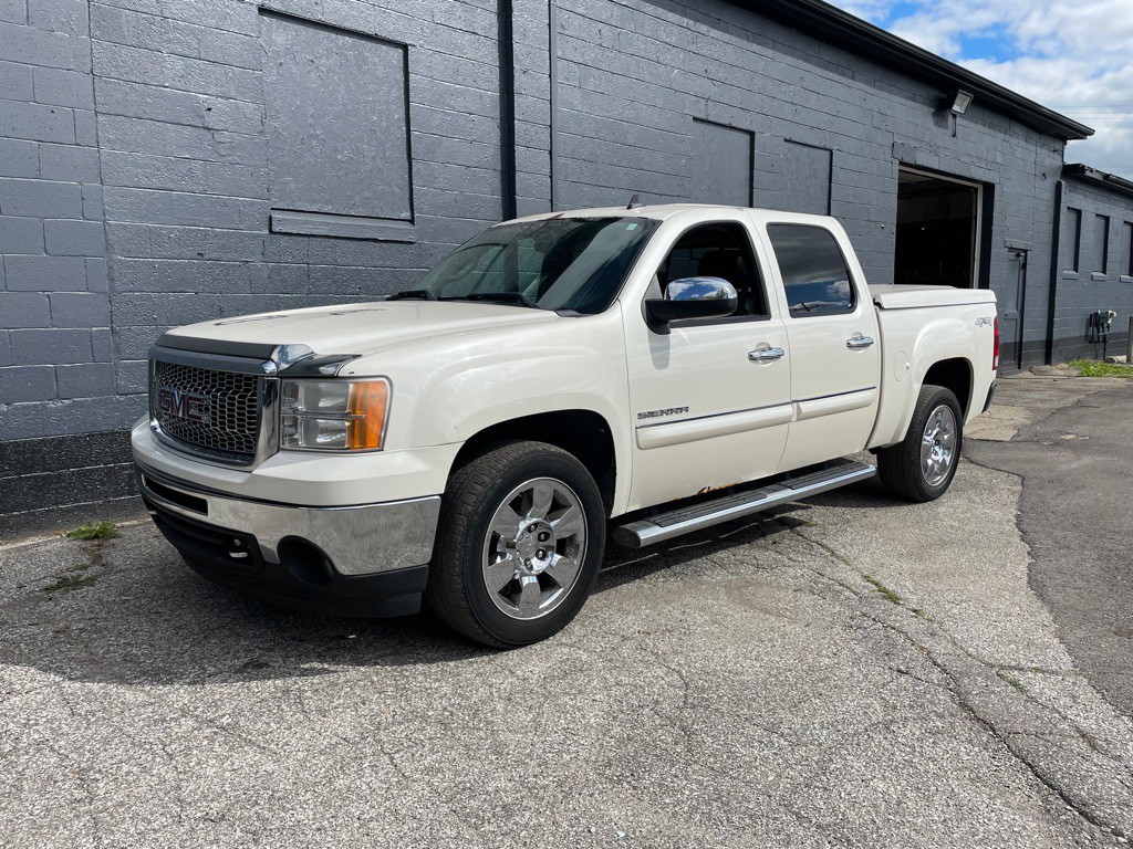 2011 GMC Sierra Image 1