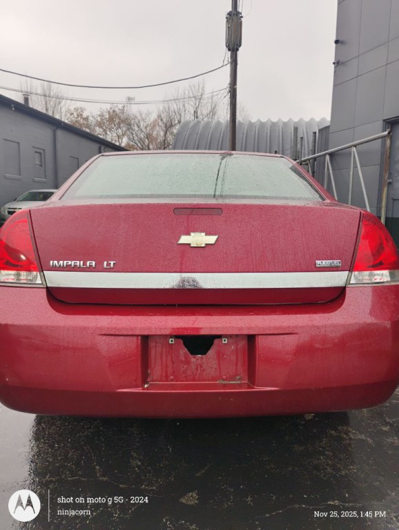 2009 Chevrolet Impala Image 2