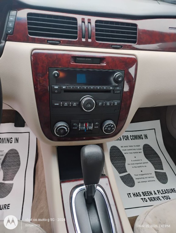 2009 Chevrolet Impala Image 5