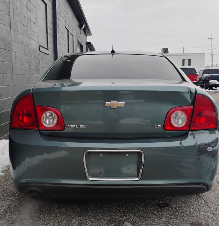 2009 Chevrolet Malibu Image 2