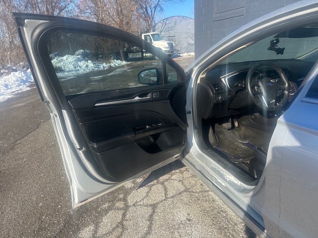 2019 Ford Fusion Image 12